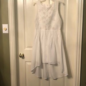 NWT SZ Juniors M White Beach Vibes Dress